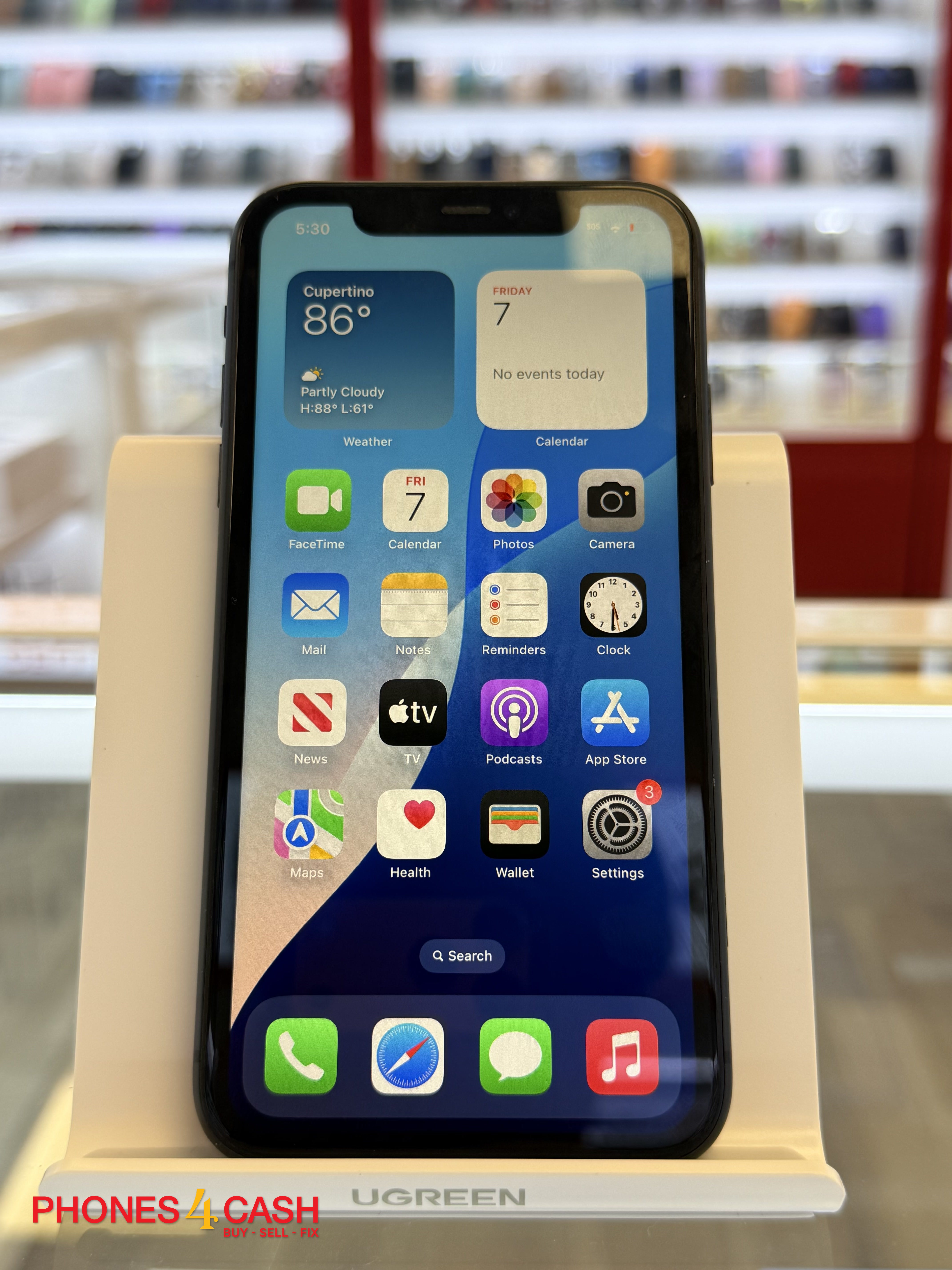 iPhone 11 - 64GB Black (Unlocked) - photo 2