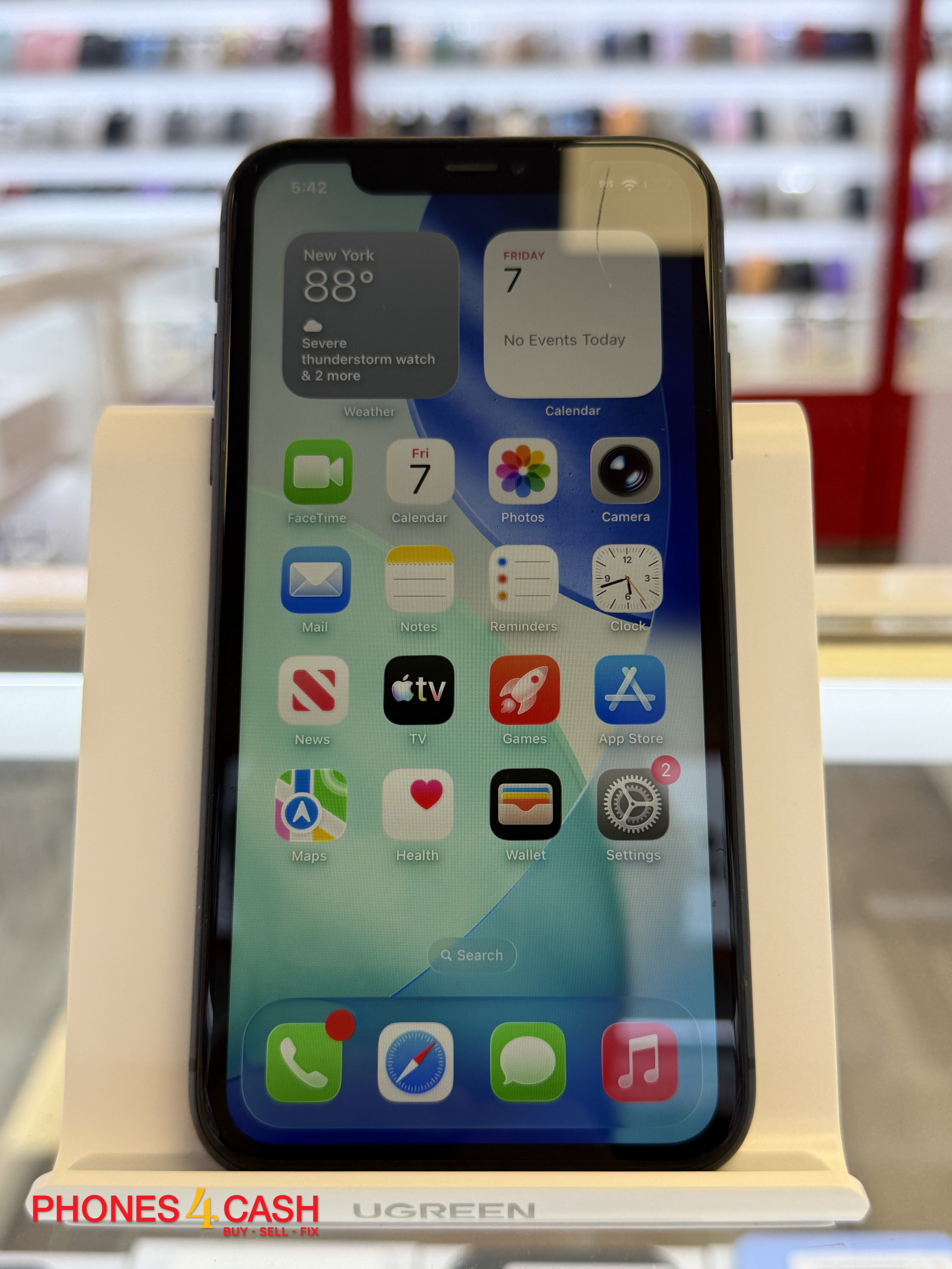 iPhone 11 - 64GB Black (Unlocked) - photo 2