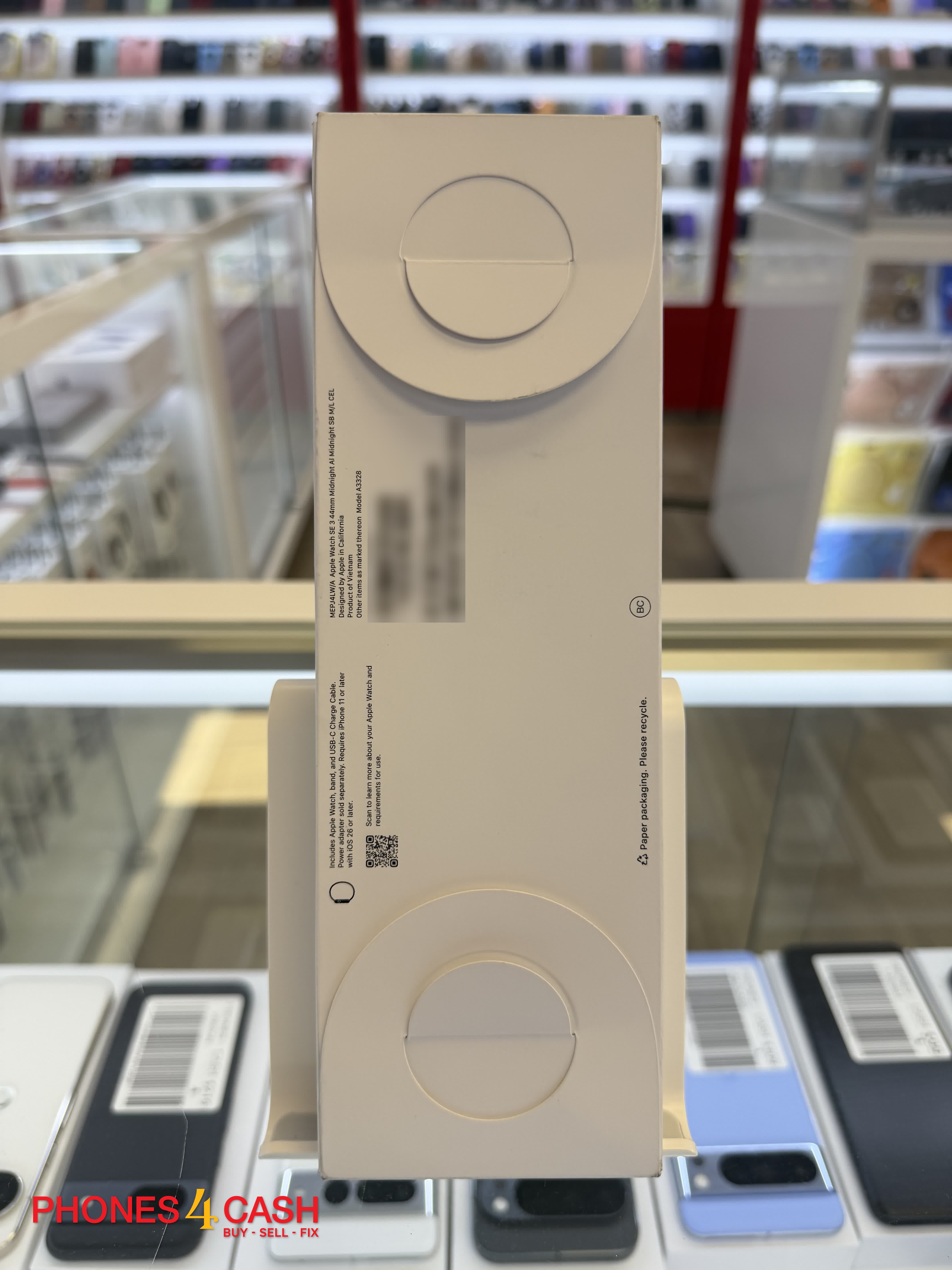 Apple Watch SE 3 - 44mm Midnight Aluminum, Midnight Sport Band M/L (GPS + Cellular) - Open Box - photo 2