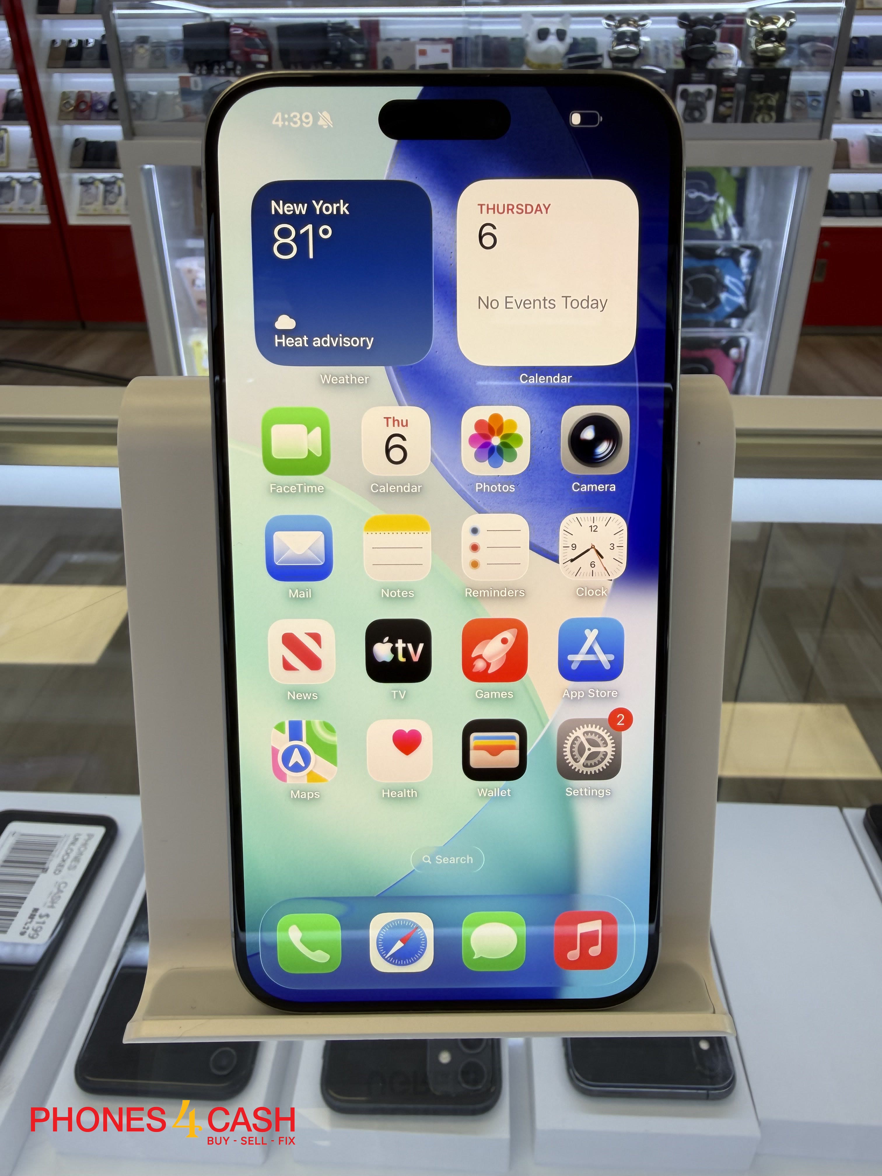 iPhone 15 Pro Max - 256GB White Titanium (AT&T) - photo 2